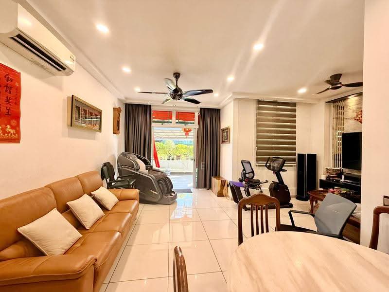 Kondominium untuk Dijual di The Seed Taman Sutera Utama - Pauline Goh - Living Room - PropertyGuru.com.my