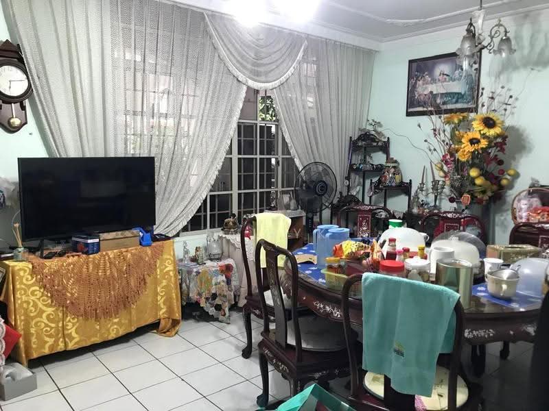 Bungalow House for Sale in Usj 2 (Subang Jaya) - Lai YK - Living Room - PropertyGuru.com.my