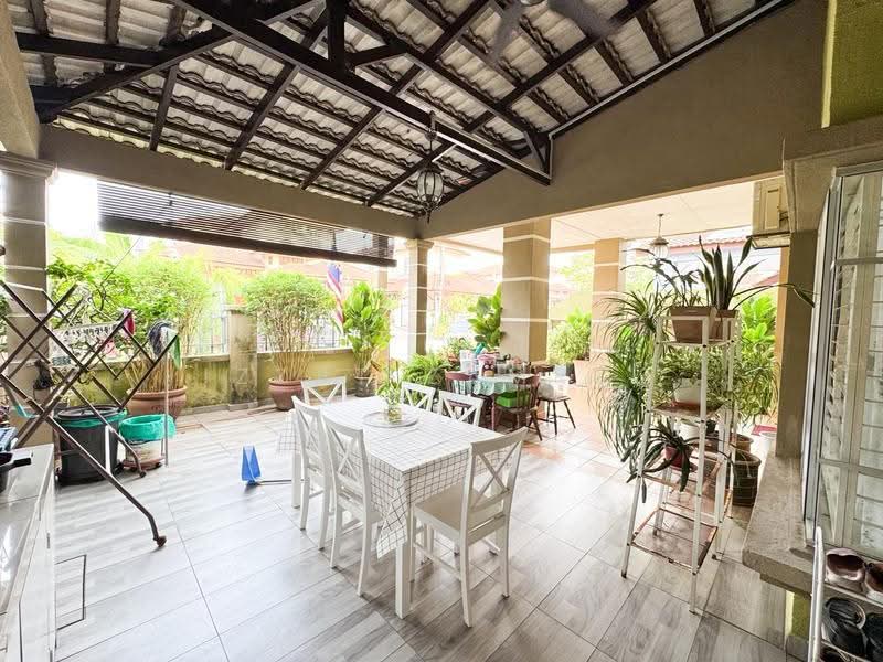 Rumah Kluster untuk Dijual di Bandar Bukit Mahkota (Bangi) - Izzat Zamros - Dining Room - PropertyGuru.com.my