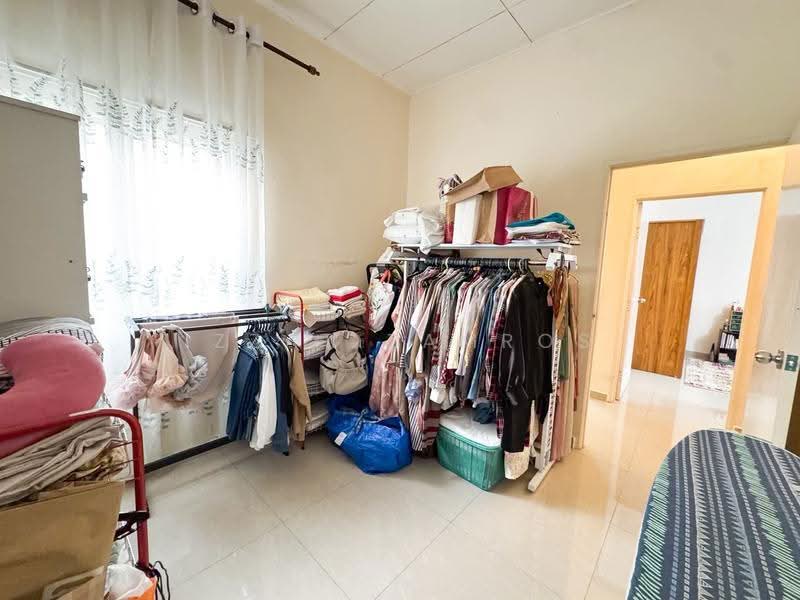 Rumah Kluster untuk Dijual di Bandar Bukit Mahkota (Bangi) - Izzat Zamros - Bedroom - PropertyGuru.com.my