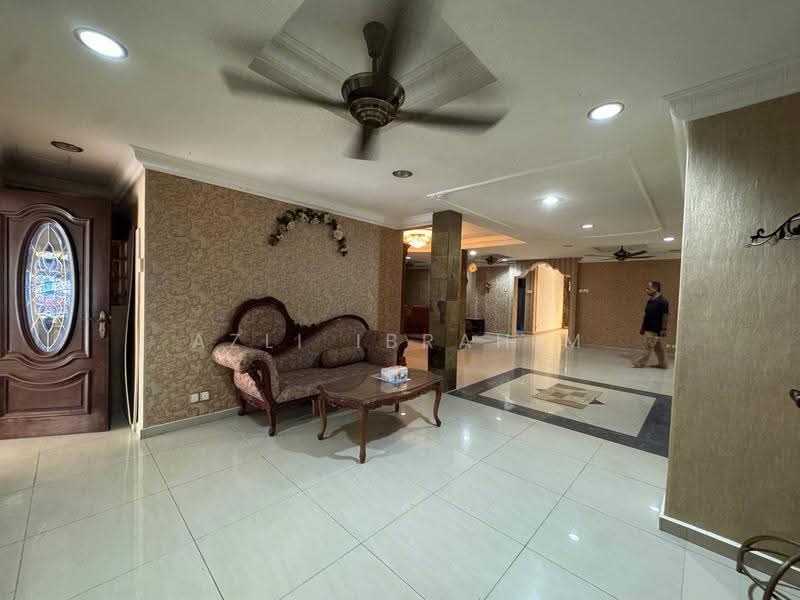 2-storey Terraced House for Sale in Seksyen 5 Wangsa Maju (Wangsa Maju) - Azli Ibrahim - Living Room - PropertyGuru.com.my