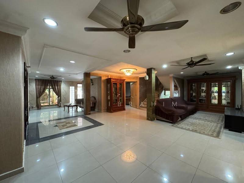 2-storey Terraced House for Sale in Seksyen 5 Wangsa Maju (Wangsa Maju) - Azli Ibrahim - Living Room - PropertyGuru.com.my