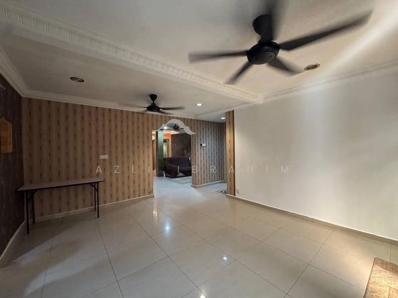 2-storey Terraced House for Sale in Seksyen 5 Wangsa Maju (Wangsa Maju) - Azli Ibrahim - Living Room - PropertyGuru.com.my