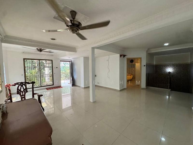 2-storey Terraced House for Sale in Seksyen 5 Wangsa Maju (Wangsa Maju) - Azli Ibrahim - Living Room - PropertyGuru.com.my