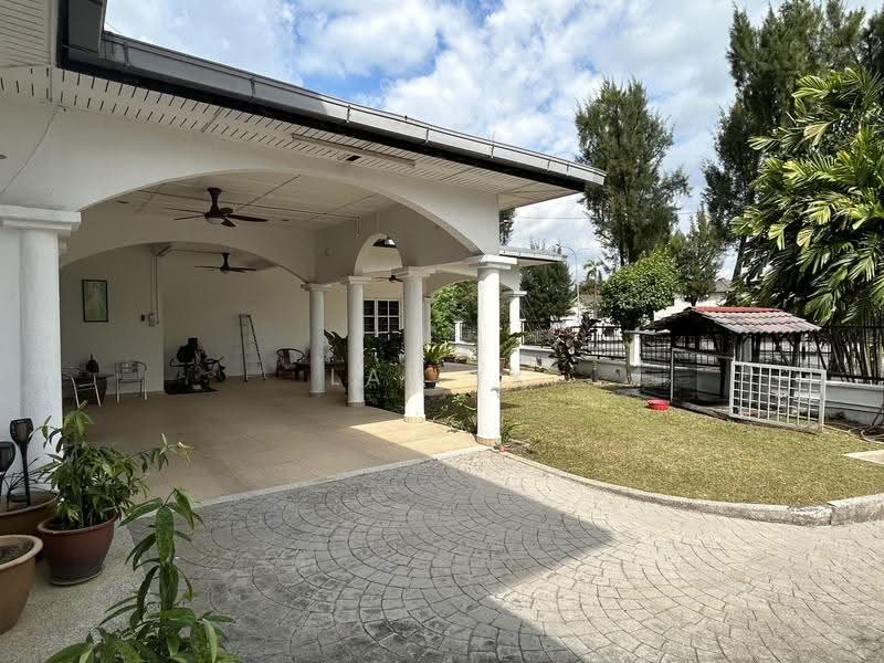 Bungalow House for Sale in Usj 2 (Subang Jaya) - Lai YK - Exterior - PropertyGuru.com.my