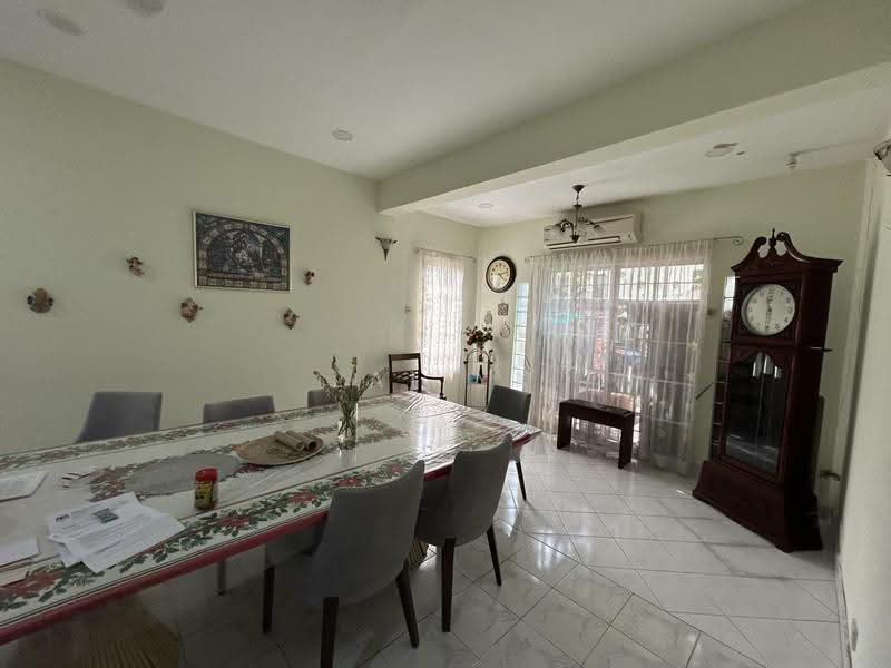 Bungalow House for Sale in Usj 2 (Subang Jaya) - Lai YK - Dining Room - PropertyGuru.com.my
