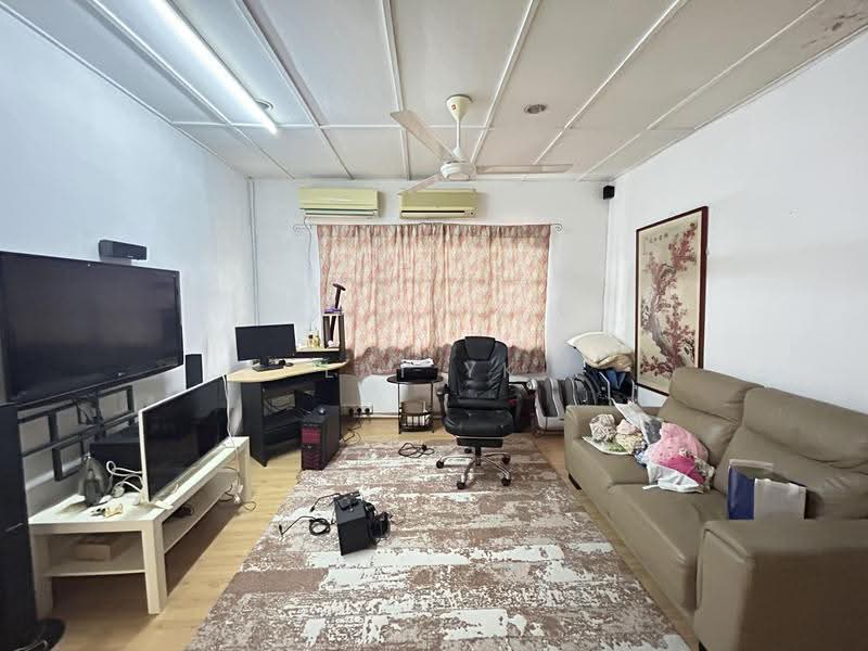 Bungalow House for Sale in Usj 2 (Subang Jaya) - Lai YK - Living Room - PropertyGuru.com.my