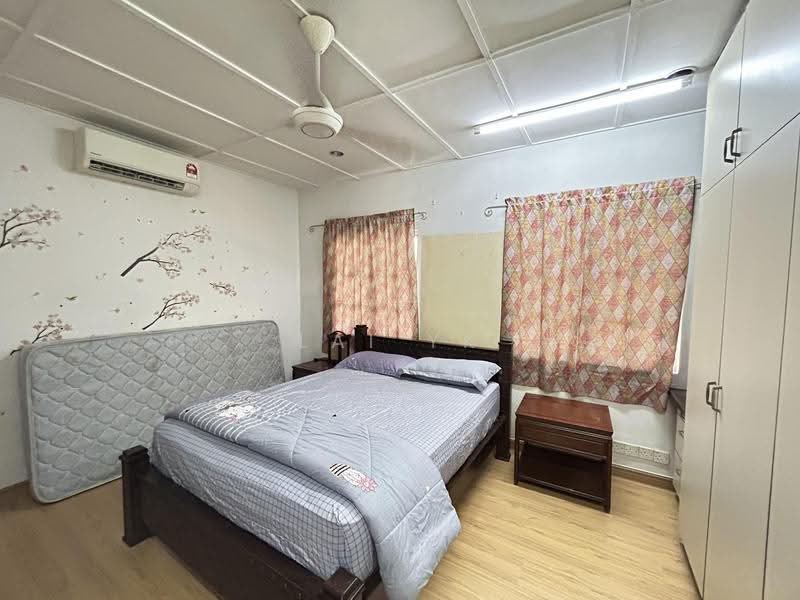 Bungalow House for Sale in Usj 2 (Subang Jaya) - Lai YK - Bedroom - PropertyGuru.com.my