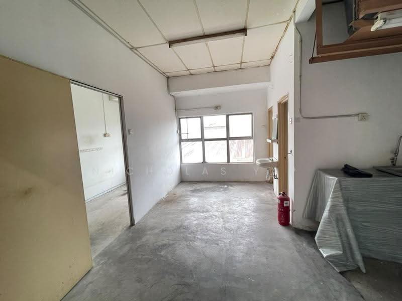 Kedai / Pejabat untuk Disewa di Pusat Perdagangan Seri Kembangan (Seri Kembangan) - Nicholas Yap - Interior - PropertyGuru.com.my