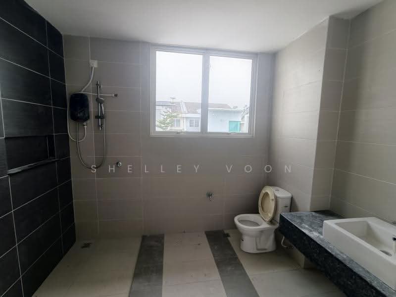 Rumah Berkembar untuk Dijual di Taman Jasa Indah (Bukit Mertajam) - Shelley Voon - Bathroom - PropertyGuru.com.my