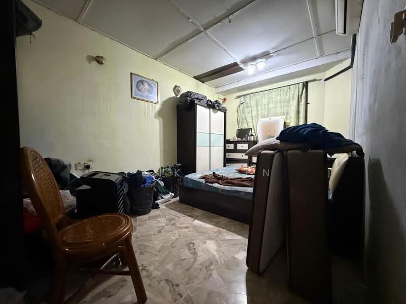 1-storey Terraced House for Sale in Taman Universiti (Skudai) - Teik Shen - Bedroom - PropertyGuru.com.my