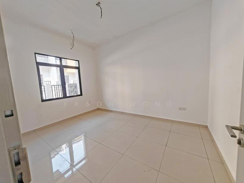 Rumah Teres untuk Dijual di Bandar Tun Hussein Onn (Cheras) - Eason Wong - PropertyGuru.com.my