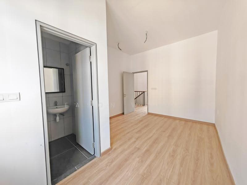 Rumah Teres untuk Dijual di Bandar Tun Hussein Onn (Cheras) - Eason Wong - PropertyGuru.com.my