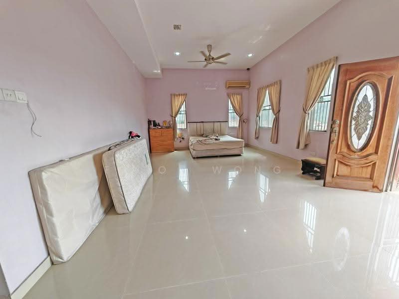 Rumah Banglo untuk Dijual di Batu 9 (Cheras) - Eason Wong - PropertyGuru.com.my