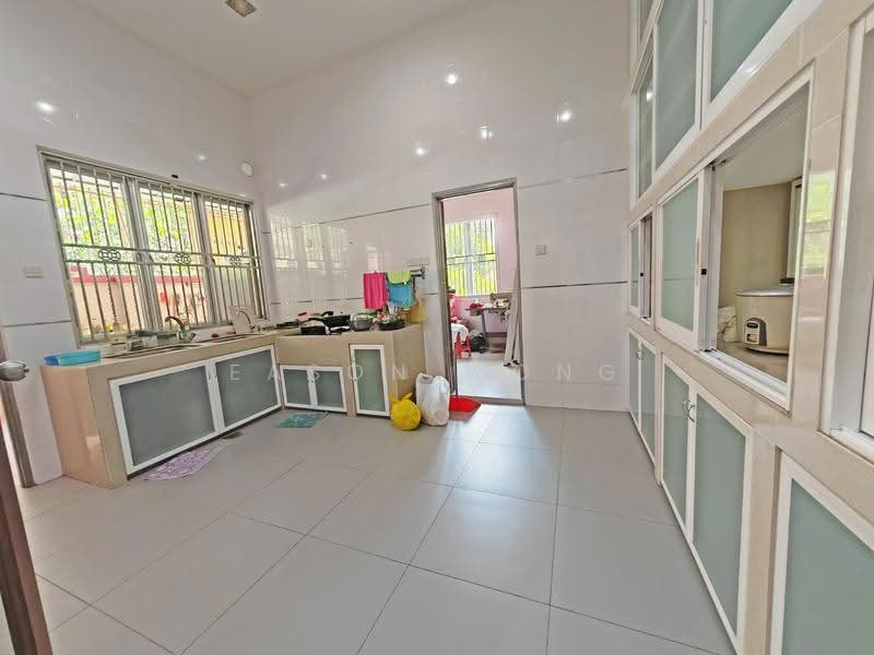 Rumah Banglo untuk Dijual di Batu 9 (Cheras) - Eason Wong - PropertyGuru.com.my