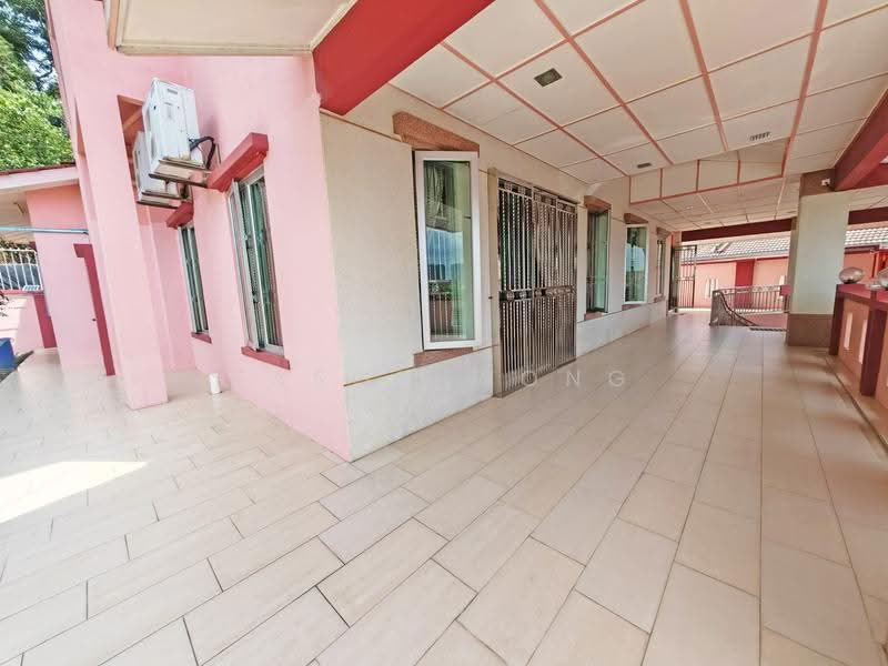 Rumah Banglo untuk Dijual di Batu 9 (Cheras) - Eason Wong - PropertyGuru.com.my