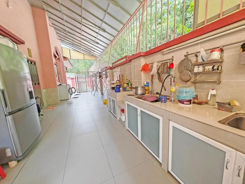 Rumah Banglo untuk Dijual di Batu 9 (Cheras) - Eason Wong - PropertyGuru.com.my