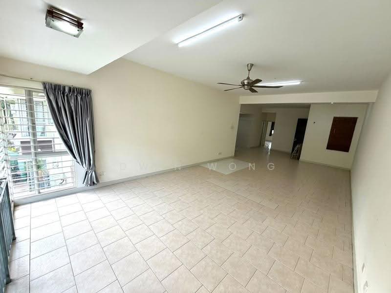Rumah Bandar untuk Disewa di Kota Kemuning (Shah Alam) - Edwin Wong - Living Room - PropertyGuru.com.my