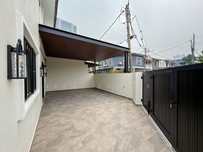 Rumah Teres 2-Tingkat untuk Dijual di Taman Sri Sinar (Segambut) - Izzat Zamros - PropertyGuru.com.my