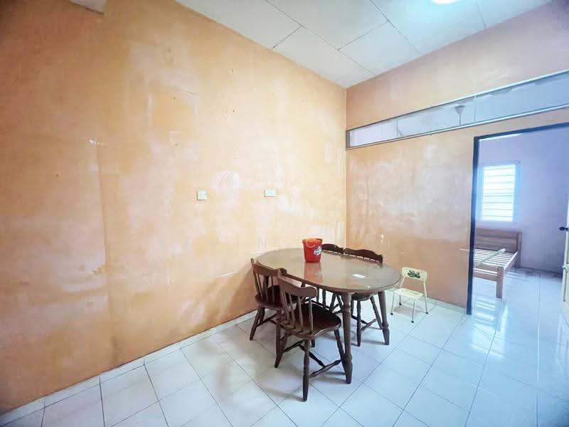 Semi-Detached House for Rent in Teluk Intan (Perak) - Kevin Chai - Dining Room - PropertyGuru.com.my