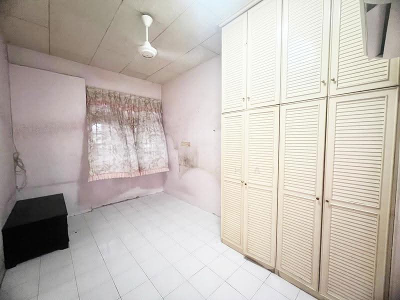 Semi-Detached House for Rent in Teluk Intan (Perak) - Kevin Chai - Bedroom - PropertyGuru.com.my