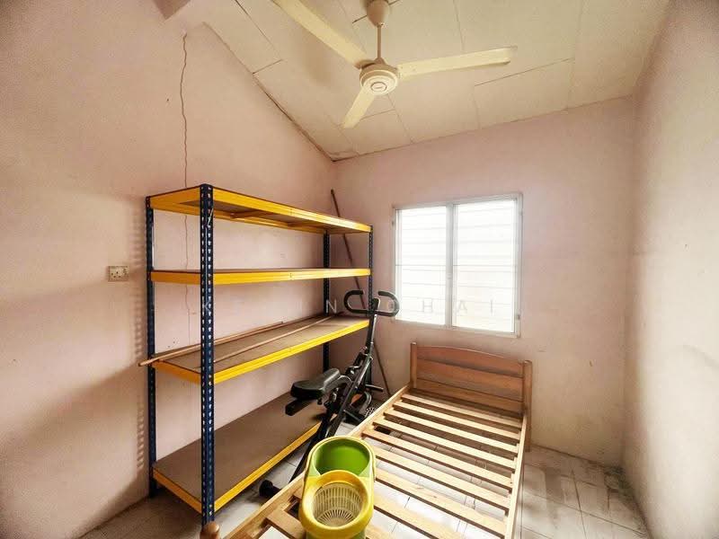 Semi-Detached House for Rent in Teluk Intan (Perak) - Kevin Chai - Bedroom - PropertyGuru.com.my