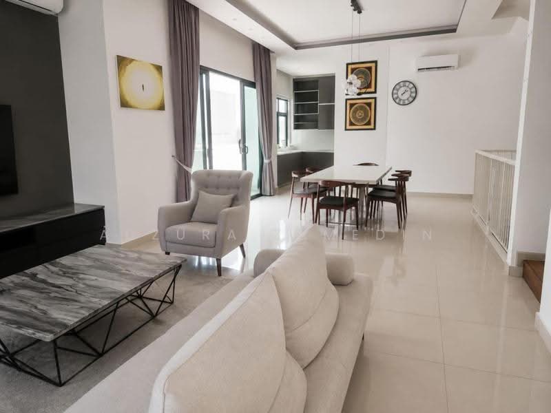 Rumah Berkembar untuk Dijual di Desa Petaling (Kuala Lumpur) - Adzura Zamedin - Living Room - PropertyGuru.com.my