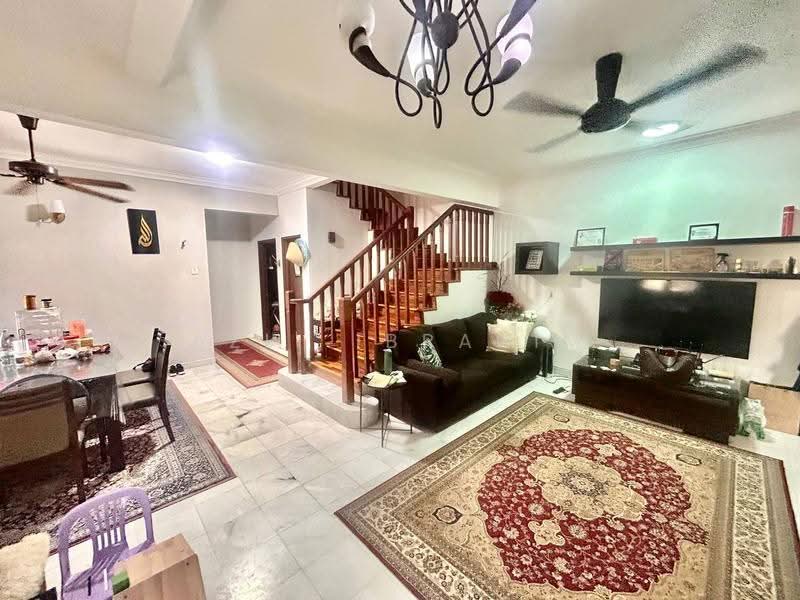 Rumah Teres 2-Tingkat untuk Dijual di Alam Damai (Cheras) - Azli Ibrahim - Living Room - PropertyGuru.com.my