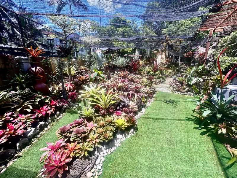 Rumah Teres 2-Tingkat untuk Dijual di Alam Damai (Cheras) - Azli Ibrahim - Garden - PropertyGuru.com.my
