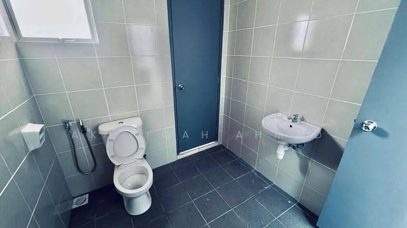 Rumah Teres untuk Disewa di Taman Meru Putra (Kapar) - Akhtiqah Ahmad - Bathroom - PropertyGuru.com.my