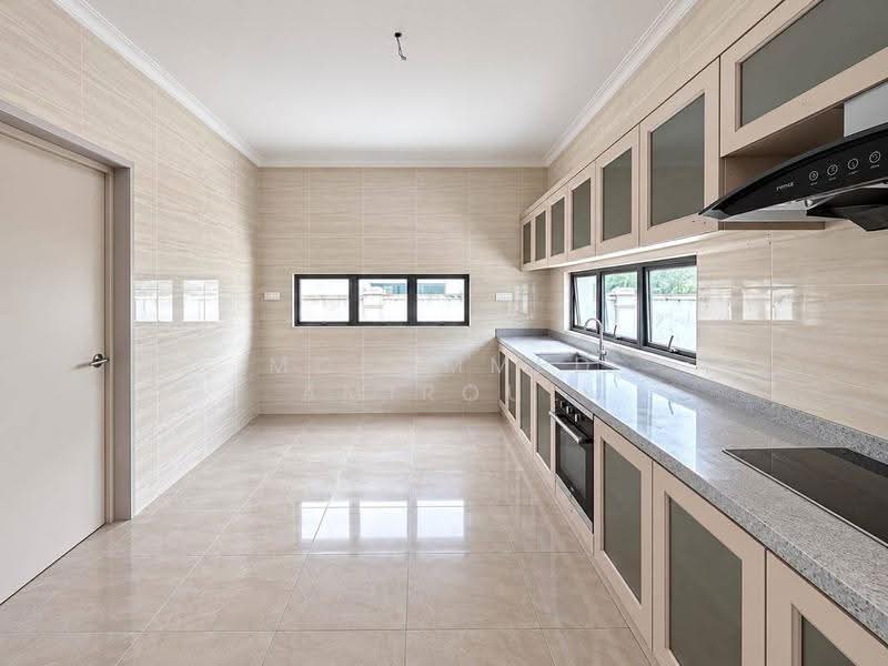 Bungalow House for Sale in Johor Bahru (Johor) - Mohammed Amiroul - Kitchen - PropertyGuru.com.my