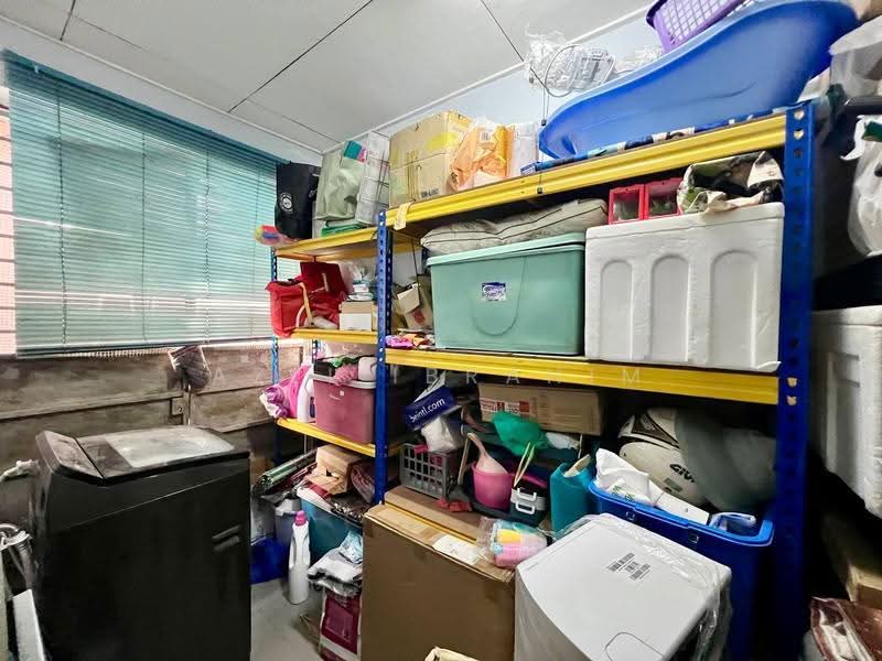 Rumah Teres 2-Tingkat untuk Dijual di Lestari Putra (Seri Kembangan) - Azli Ibrahim - PropertyGuru.com.my