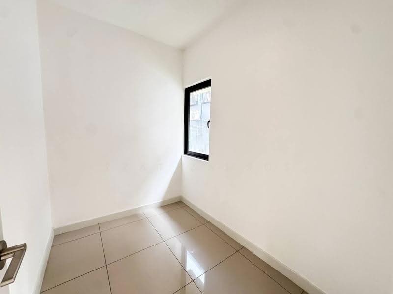Rumah Teres 2-Tingkat untuk Dijual di Taman Cahaya Alam (Shah Alam) - Izzat Zamros - PropertyGuru.com.my