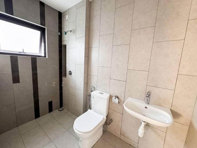 Rumah Teres 2-Tingkat untuk Dijual di Taman Cahaya Alam (Shah Alam) - Izzat Zamros - Bathroom - PropertyGuru.com.my