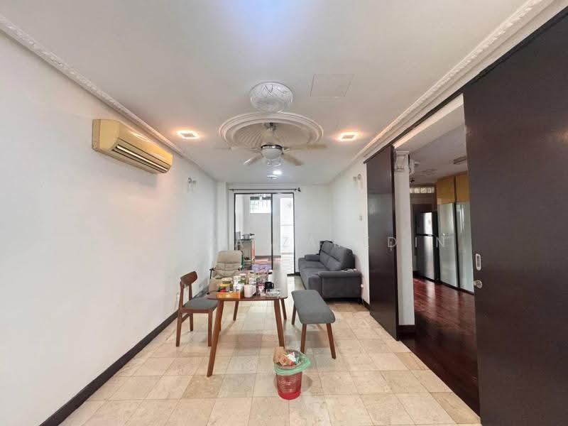 Rumah Berkembar untuk Dijual di Taman Desa (Kuala Lumpur) - Adzura Zamedin - Living Room - PropertyGuru.com.my