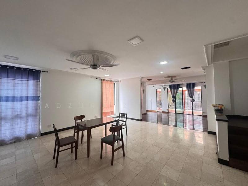 Rumah Berkembar untuk Dijual di Taman Desa (Kuala Lumpur) - Adzura Zamedin - Living Room - PropertyGuru.com.my