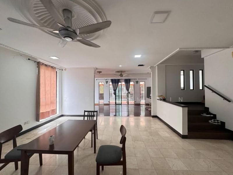 Rumah Berkembar untuk Dijual di Taman Desa (Kuala Lumpur) - Adzura Zamedin - Living Room - PropertyGuru.com.my