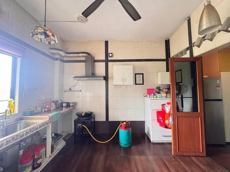 Rumah Berkembar untuk Dijual di Taman Desa (Kuala Lumpur) - Adzura Zamedin - Kitchen - PropertyGuru.com.my