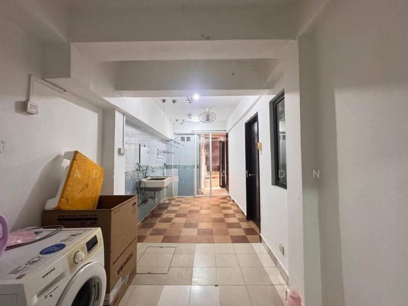 Rumah Berkembar untuk Dijual di Taman Desa (Kuala Lumpur) - Adzura Zamedin - Corridor - PropertyGuru.com.my