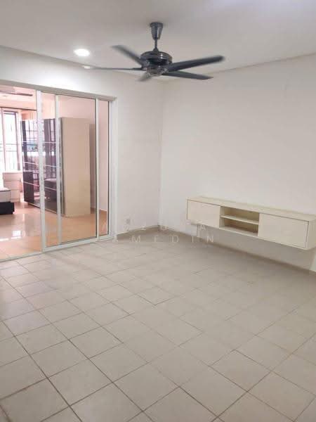 Rumah Berkembar untuk Dijual di Taman Desa (Kuala Lumpur) - Adzura Zamedin - Living Room - PropertyGuru.com.my