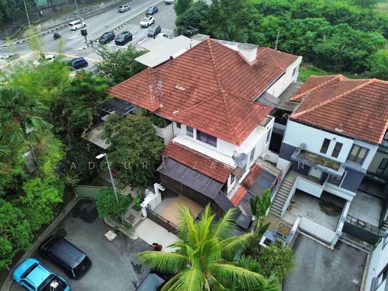 Rumah Berkembar untuk Dijual di Taman Desa (Kuala Lumpur) - Adzura Zamedin - Exterior - PropertyGuru.com.my