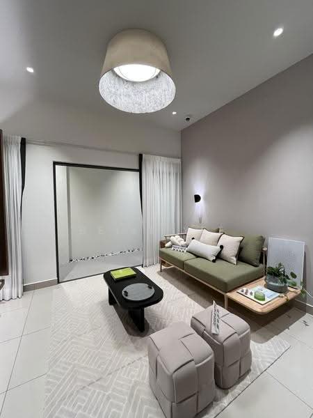 Kondominium untuk Dijual di Residensi Kirana - Belle Yee - Living Room - PropertyGuru.com.my