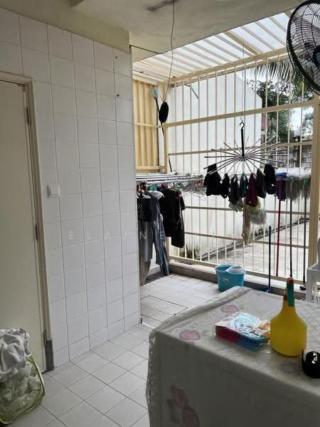3-storey Terraced House for Sale in Taman Tasik Indah (Jalan Ipoh) - Elaine Yew - Balcony - PropertyGuru.com.my