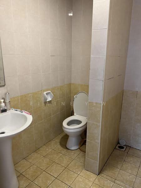 3-storey Terraced House for Sale in Taman Tasik Indah (Jalan Ipoh) - Elaine Yew - Bathroom - PropertyGuru.com.my