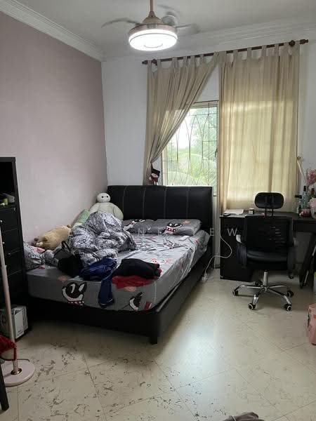 3-storey Terraced House for Sale in Taman Tasik Indah (Jalan Ipoh) - Elaine Yew - Bedroom - PropertyGuru.com.my