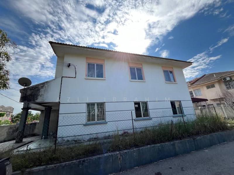 Rumah Teres 2-Tingkat untuk Dijual di Taman Impian Indah (Sungai Buloh) - Azli Ibrahim - Exterior - PropertyGuru.com.my