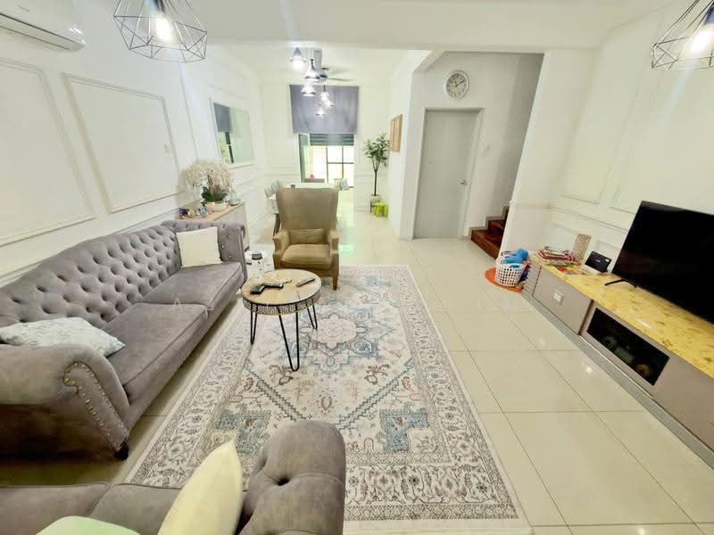 Townhouse for Sale in Bandar Bukit Puchong 2 (Puchong) - Azli Ibrahim - Living Room - PropertyGuru.com.my