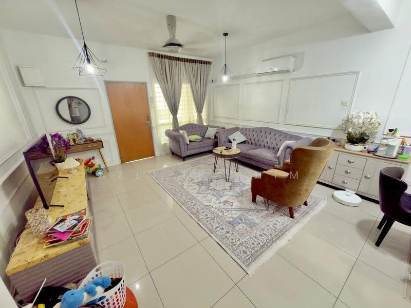 Townhouse for Sale in Bandar Bukit Puchong 2 (Puchong) - Azli Ibrahim - Living Room - PropertyGuru.com.my