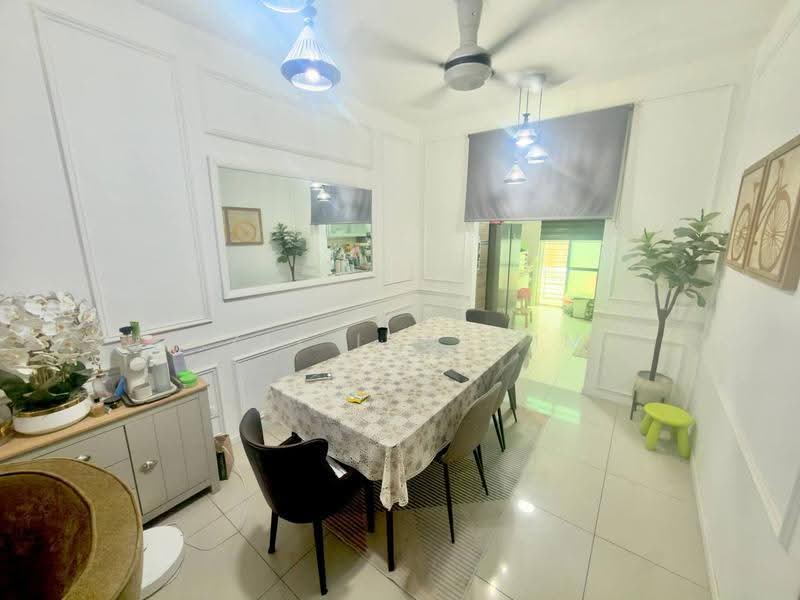 Townhouse for Sale in Bandar Bukit Puchong 2 (Puchong) - Azli Ibrahim - Dining Room - PropertyGuru.com.my