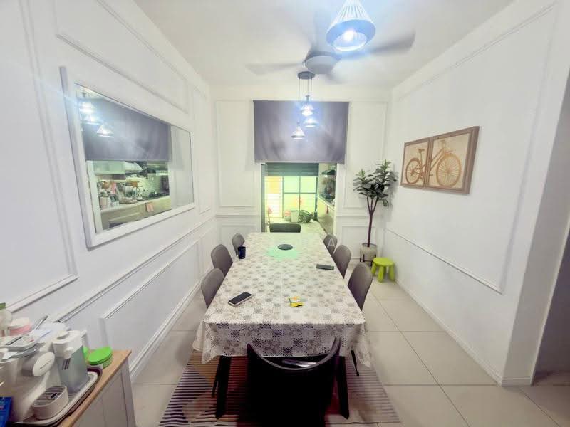 Townhouse for Sale in Bandar Bukit Puchong 2 (Puchong) - Azli Ibrahim - Dining Room - PropertyGuru.com.my